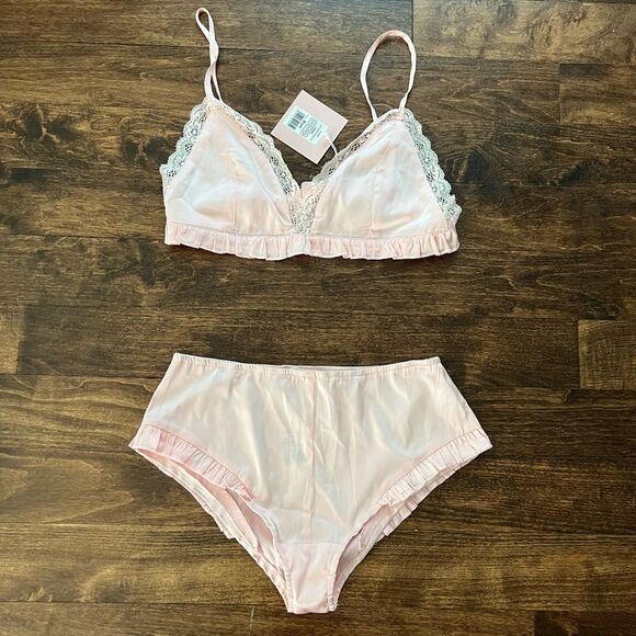 Sleep Set  - Picture 1 of 2